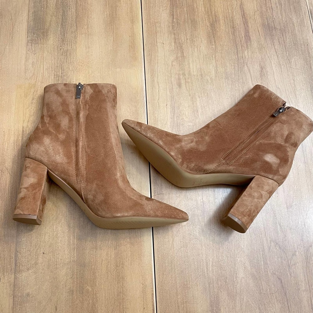 Nwot Marc Fisher Ltd Ulani Point Toe Leather Chun… - image 3